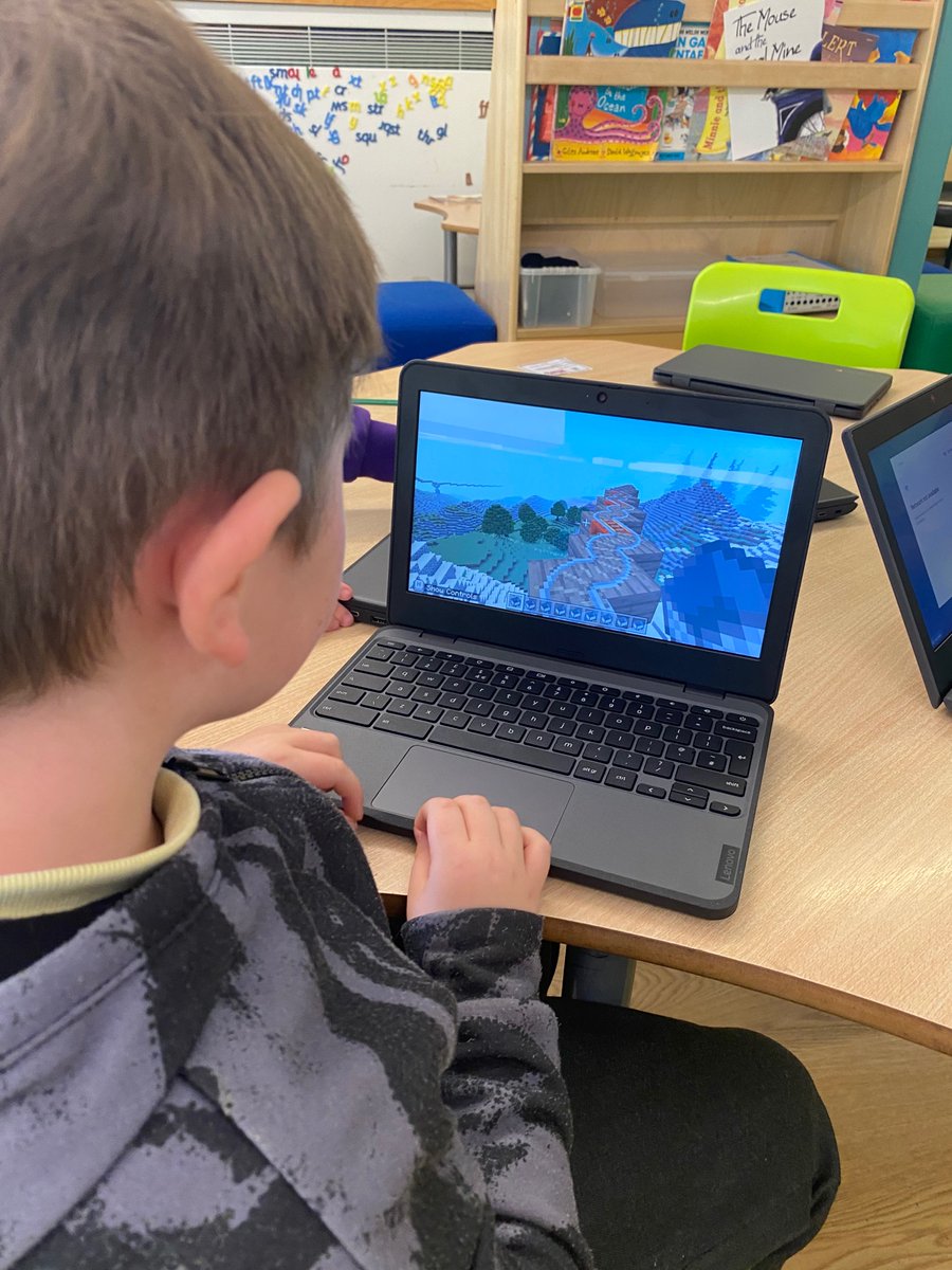 PPSCrwban's tweet photo. We are having so much fun enjoying our free choice activities in class today. We have crafts, games, and Minecraft #ChildhoodDay #TheBigBreakTime https://t.co/Pp8Xj0p0gx