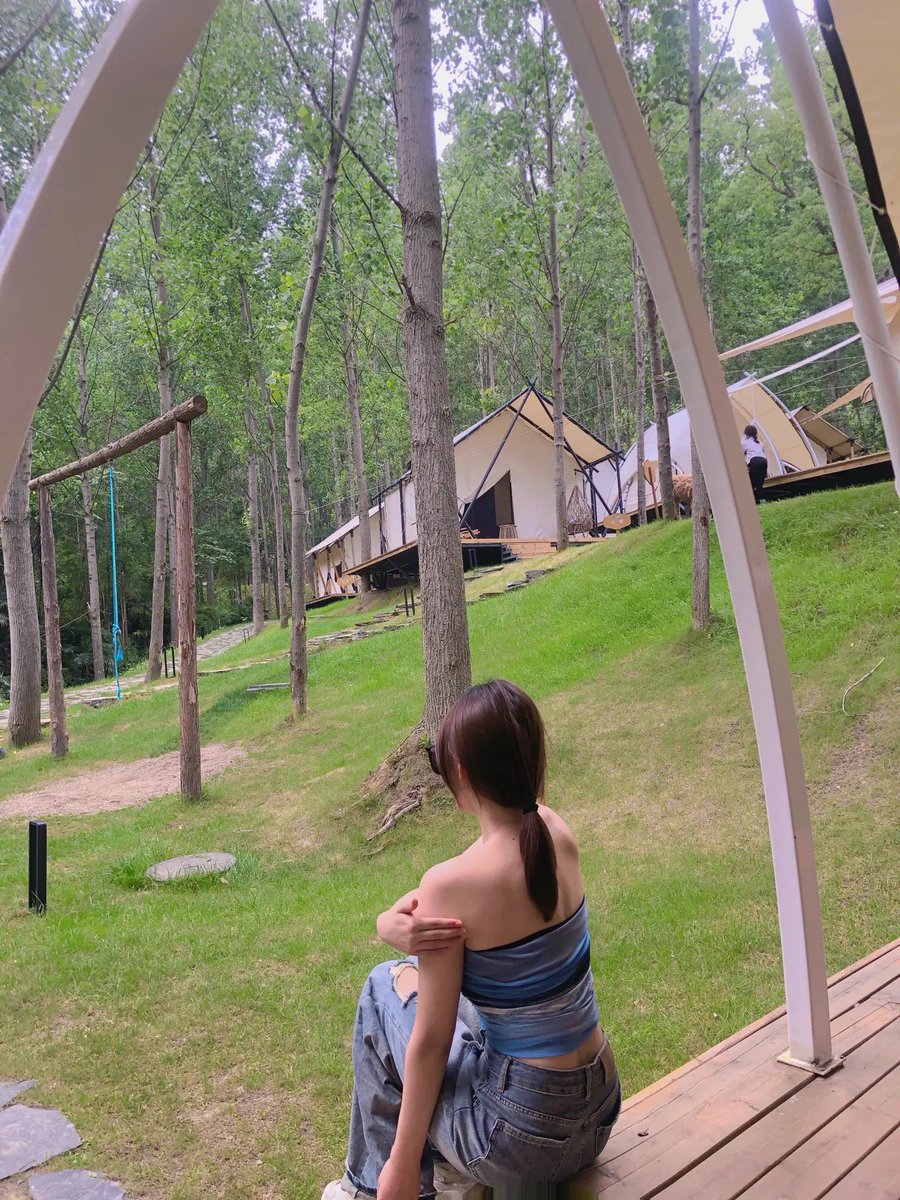 Outdoor Lodge Safari Glamping Tents - The sun is shining, just like you. Click here to learn more: yuntutent.com/glampingtent.h…

#glamping #camping #ecoresort #overnightstay #geodesicdome #glampinglife #glampingtent #gardenroute #safaritent