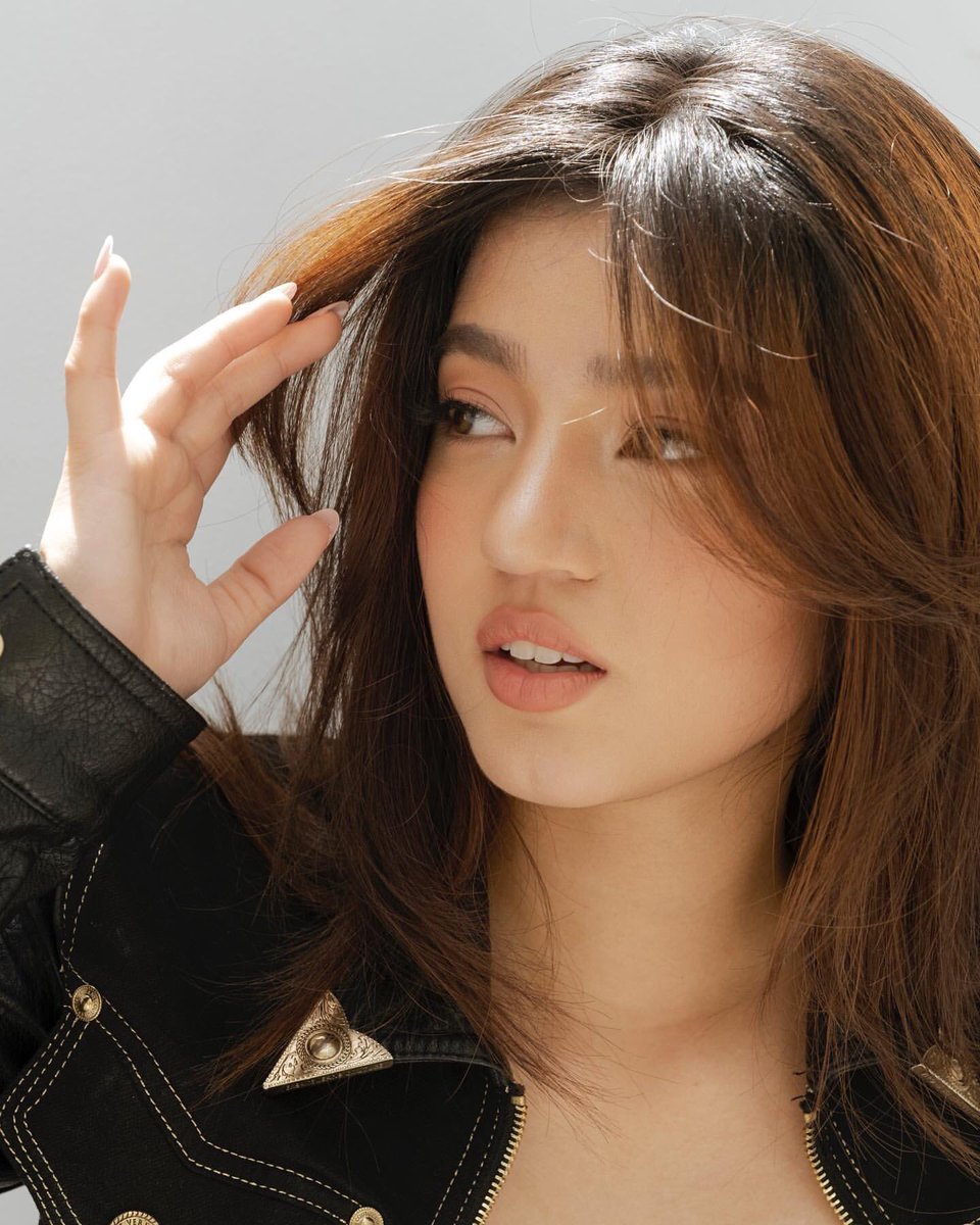 bellelieversofc's tweet photo. A fierce and hot side of Belle Mariano that we’re falling in love.

HAPPY BIRTHDAY BELLE

#BelleAndBeyond
#BrightestMoonBELLEDay https://t.co/PgGATrehn6