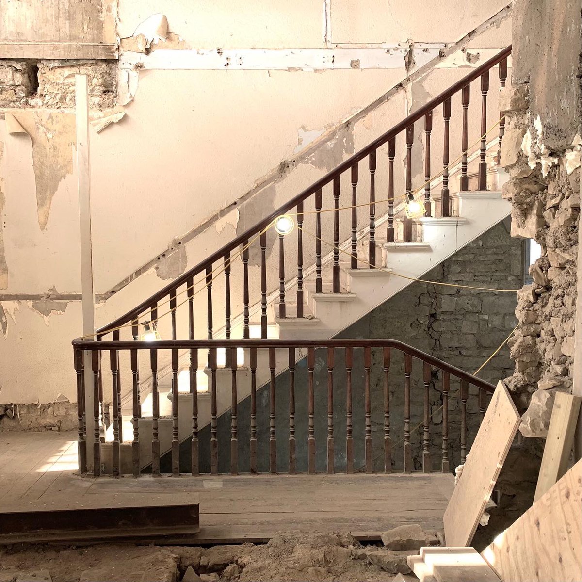 MEGArchitects's tweet image. Mitchell Eley Gould are pleased to be working with H Mealing &amp;amp; Sons Ltd to design and deliver the first, new, social-rent properties built for Bath and North East Somerset Council in nearly three decades in Bath.

#retrofit #retrofitfirst