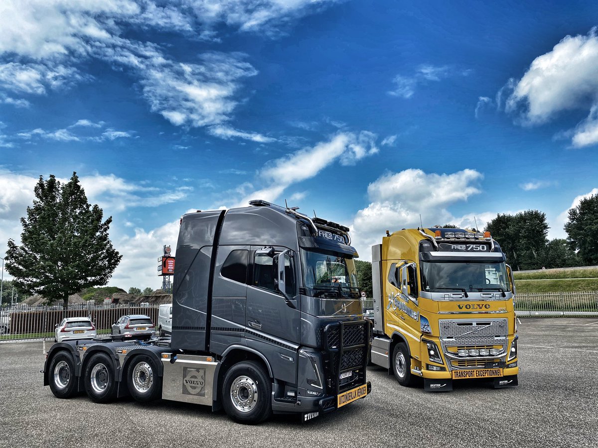 PB4377's tweet photo. Poah… #FH16 #750pk #VolvoTrucks #oudennieuw #lovemyjob #Bluekens https://t.co/H8ukvmPjz2