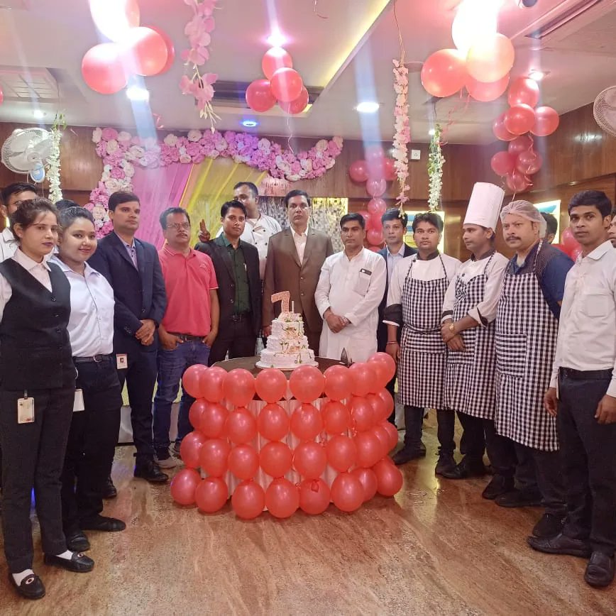 jamirkh02330380's tweet photo. J.K.Residency celebrate 7th Anniversary with their entire J.K.Residency Family.
Most Hygiene Hotel with FSSAI Hygiene Rating "Very Good"
#anniversary #HotelAnniversary #FSSAICertified #hygienicfood #wedding #weddingdestination #marriagefunction #eventsdestination #jkresidency https://t.co/qcv2uk9LKX