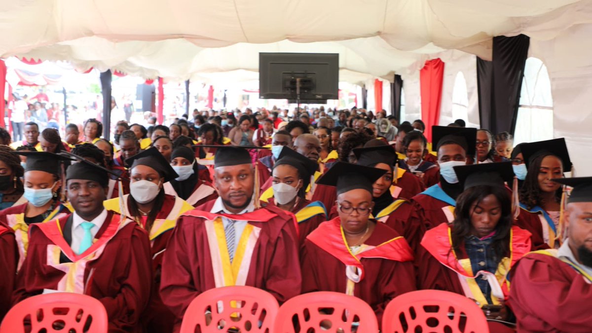 AmrefUniversity's tweet photo. According to UNICEF data, sub-Saharan Africa continues to be the region with the highest under-five mortality rate in the world—76 deaths per 1,000 live births. #AMIUClassof2022 #AMIU3rdGraduation https://t.co/VHRk7VzpiG