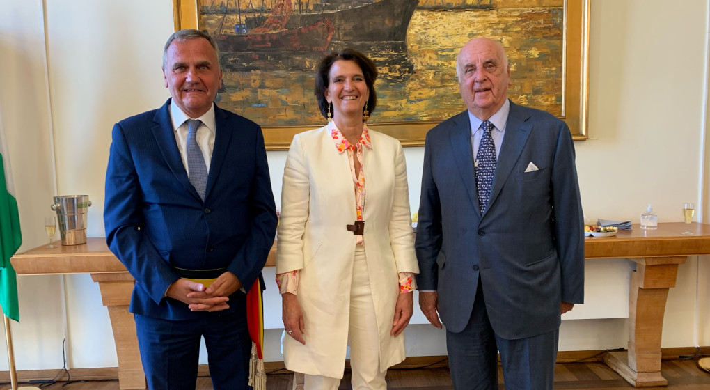 Brigitte Chanoine, rectrice de l’ICHEC, faite Citoyenne d’honneur de Woluwe-St-Pierre bx1.be/categories/new…