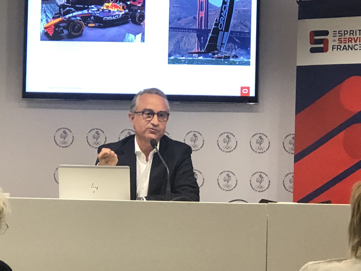 La convention « vers une nouvelle relation commerciale «  continue avec l’intervention de <a href="/GhirardiEric/">Eric Ghirardi</a> Sales consulting #Europe <a href="/Oracle_France/">Oracle France</a> sur les nouveaux leviers de la #performance #commerciale - <a href="/espritservicefr/">Esprit de Service France</a>