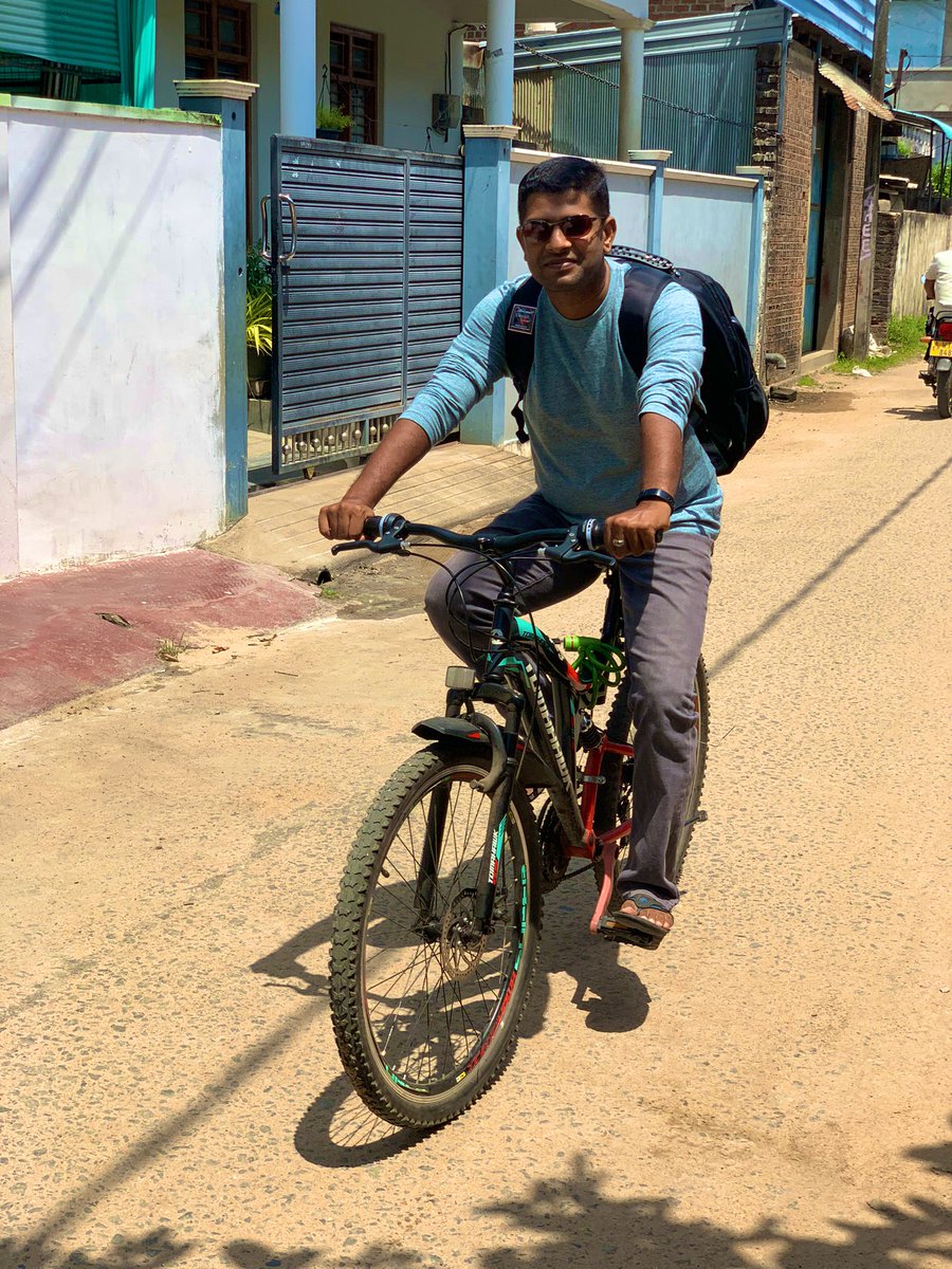 SuhailCloud's tweet photo. #RideToOffice #BikeToOffice #SuhailCloud #SuhailJamaldeen
PC: Amrish Careem https://t.co/U1WdpwDbi6