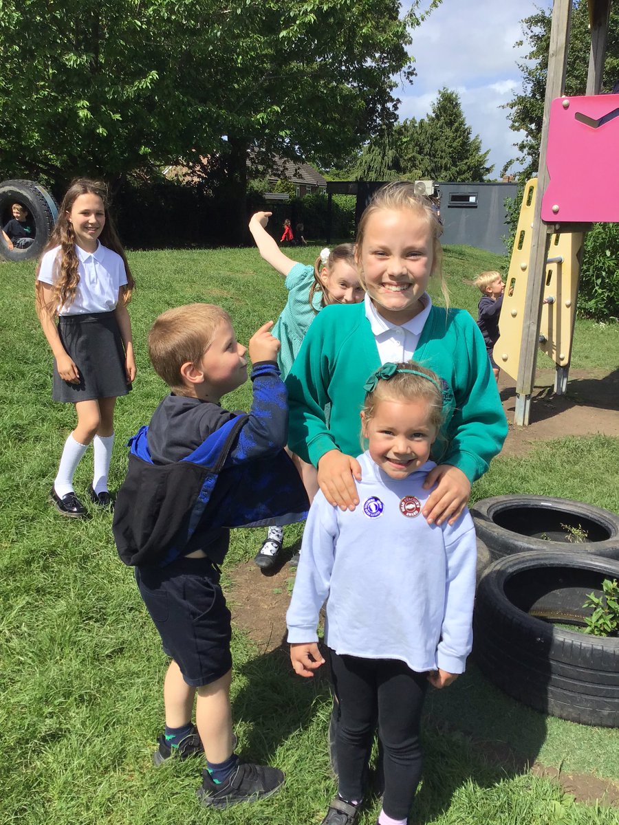 LakesideYr5's tweet photo. Year 5 played with Early Years for the @NSPCC Big Breaktime as part of Childhood Day.☀️ We had such a lovely time! 🤩 #childhoodday #thebigbreaktime https://t.co/o7sVLjmhkW