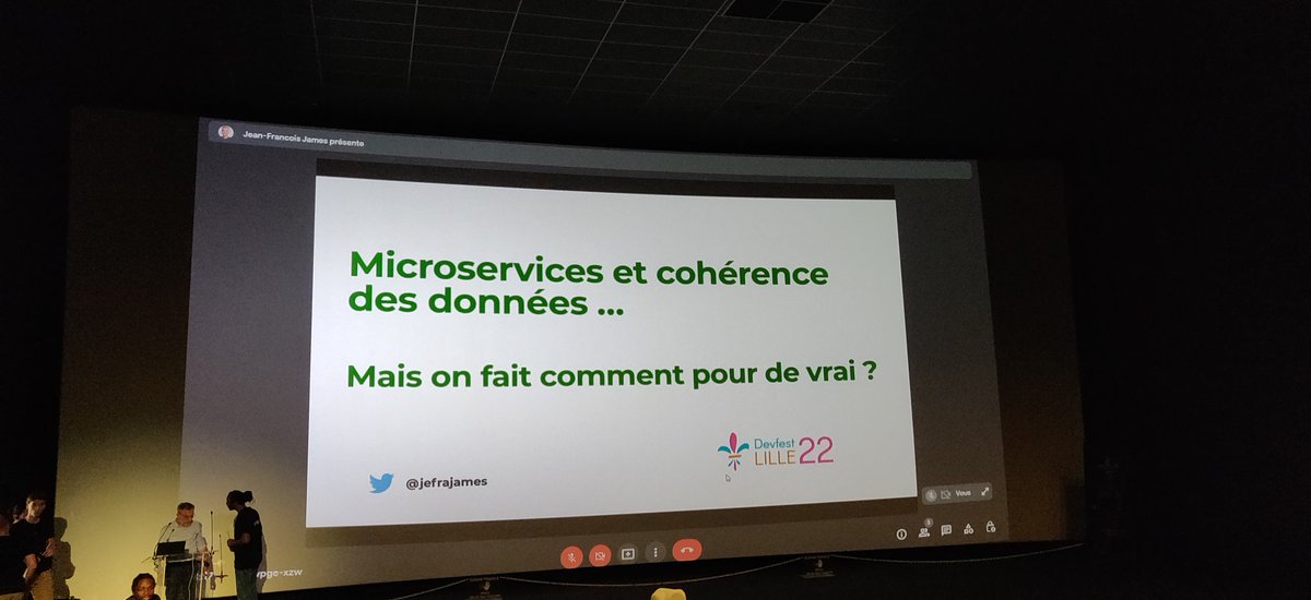 _pcarlier's tweet photo. Au top la dernière conférence de la matinée de @jefrajames sur les microservices #DevfestLille https://t.co/1NfIakju6T