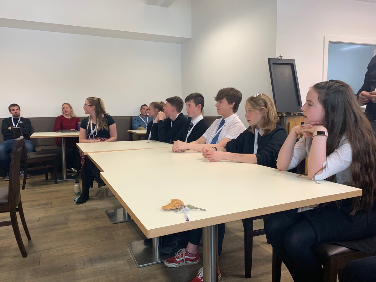 So proud of our panel of Digital Leaders who were so confident and knowledgable for the Q&A session at today’s Google Event #googleontour @newbattlehigh