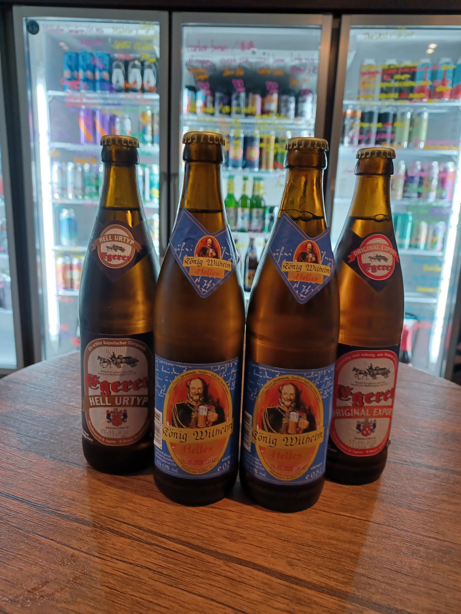 تويتر クラフトビールシザーズ秋葉原店 على تويتر こちらはシザーズが大変お世話になってる輸入会社さんのうちの一つ Einbierbittejp さんより ドイツでは比較的若い創業100年余りのエゲレア醸造所から3種類 この前ブラジル人のお客様が 何百というヴァイスを
