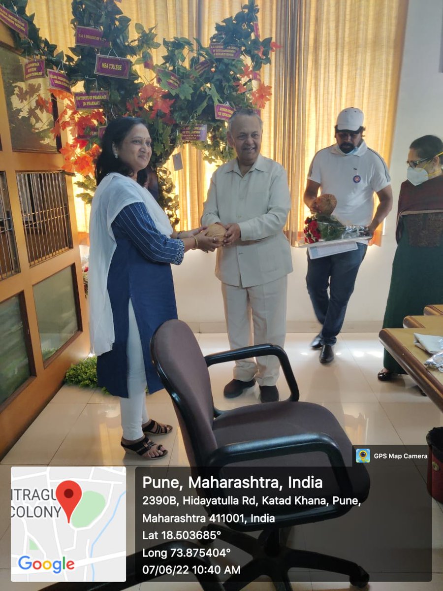 PMCPune's tweet photo. Towards A Swachh Pune

A cleanliness drive was conducted at M.A. Rangoonwala College of Dental Sciences &amp; Research Centre, Pune, on June 7. Students &amp; staff swept the areas around the college, raising awareness among the various stakeholders in the vicinity. https://t.co/lEZUptvJwC
