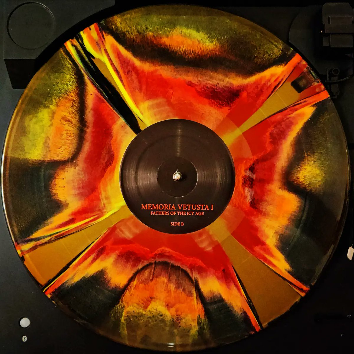 WorldWarWax tweet media