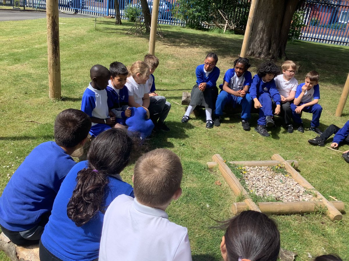 MissDuffyYear45's tweet photo. Silverbirch enjoying a circle time outside today in our outdoor classroom inside sunshine!💛☀️ #outdoorlearningstannes https://t.co/3NmxeyPrub