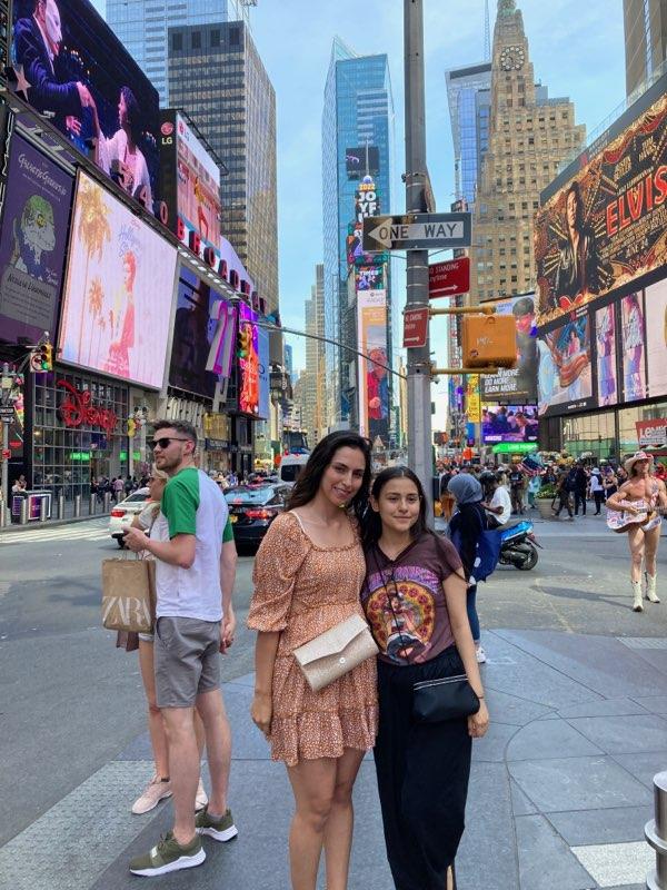 Our very own Anna Leon being recognized at the National Scholastic Art Awards in NYC. Thank you to the amazing Mrs. Schulman for making this happen. So VERY proud...
#BlackTigerPride
#BlackTigerFamily