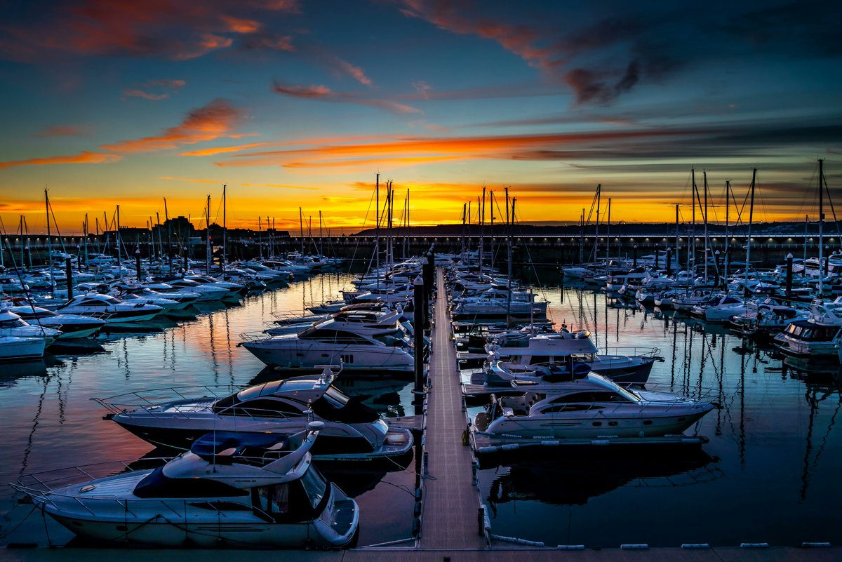 Returning for the first time since 2019, St Helier Marina plays host to the largest free entry event in the Channel Islands this weekend - the Jersey Boat Show! You can find out more here - buff.ly/3xEmuhh #jerseyboatshow #whyjersey #jerseyforbusinessforlife