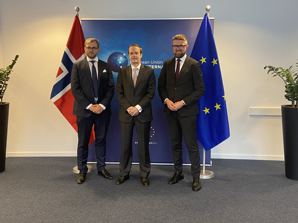 NorwayEU's tweet photo. Today, 🇪🇺 &amp;🇳🇴 held the 2nd structured dialogue on #Security and #Defence. Committed to deepening cooperation. Excellent discussion on security and defence cooperation: defence industry, #EDF &amp; #PESCO, cyber and hybrid threats. Together we #StandWithUkraine https://t.co/5RELB7m8bD https://t.co/t22RRi0xnB