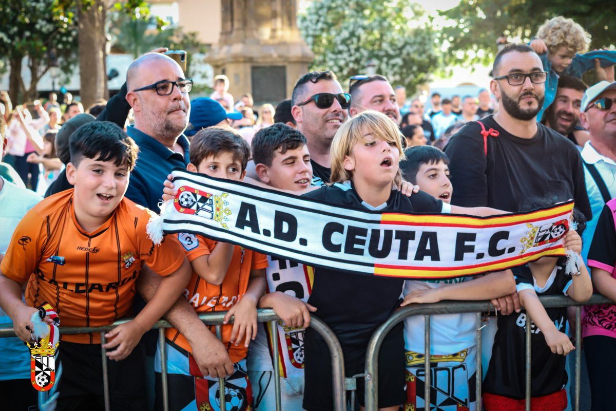 ADCeuta_FC's tweet image. Del Ceuta desde pequeñitos 🥰

📸 @canon_zaki 

#SiempreADCeutaFC ⚪️⚫️