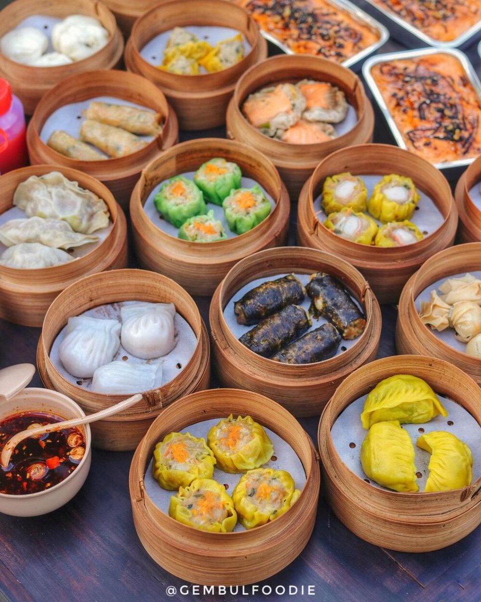 bodjodimsum's tweet photo. Ada puluhan ragam menu dimsum goreng dan kukus yang harus banget kamu coba guys https://t.co/UKFx5jyPbL