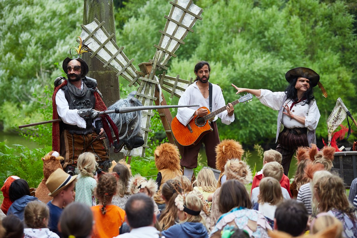 octagontheatre's tweet photo. Outdoor fun for all the family! Get ready to hunt some monsters with the amazing #fabularium kids show There Be Monsters!
Touring various venues in Bolton!
#mossbankpark
#queenspark
@AthertonLRFC
@BradshawCricket
🎟https://t.co/m6gbbRwUbx https://t.co/oqw33Xid7i