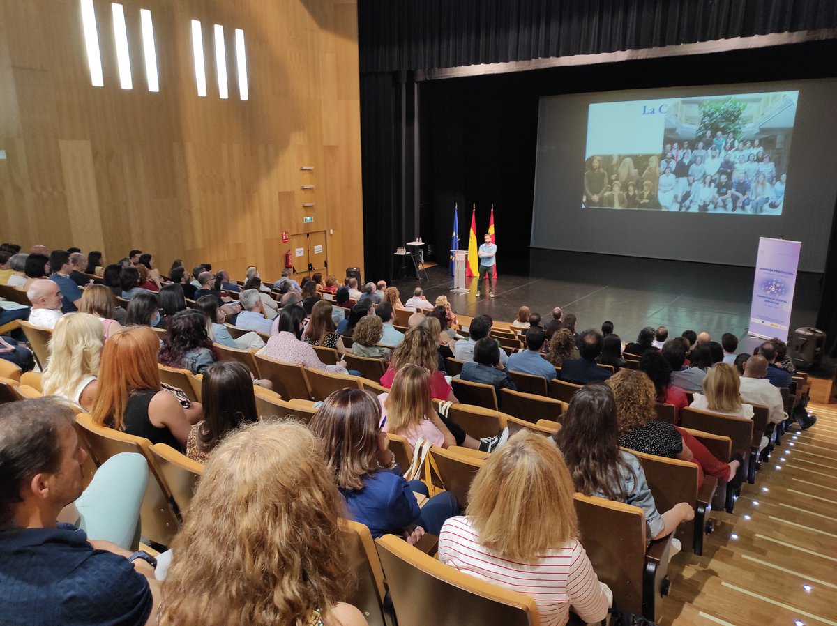 cfiemiranda's tweet photo. Jornada Provincial #CompDigEdu_CyL_BU
👨🏫 Turno para conocer la experiencia:
"CoDiCe 0", con CC Sagrado Corazón HHSS a cargo de D. Daniel Martín Ángulo
#CompDigEdu_CyL
#tiCyL #formaciónCyL https://t.co/UeuHheE1Ns