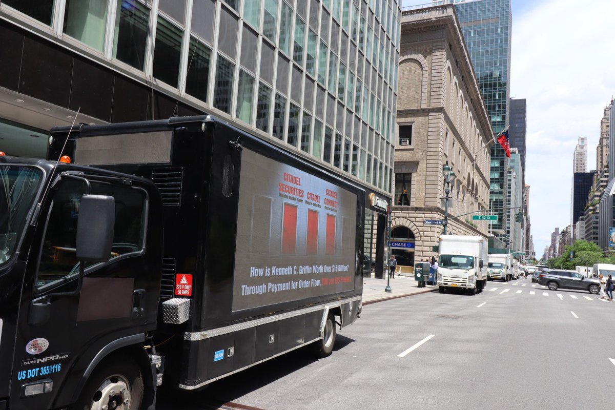 KatStryker111's tweet photo. $AMC 🔥Mobile Billboard At Citadel In NY 🔥350 Park Ave🔥 #CitadelScandal #CitadelConflictOfInterest https://t.co/CYGhtQ9IwP