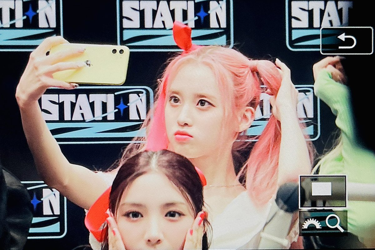 nemophila1130's tweet photo. 220611 #비타민토끼 행복제트

#라잇썸 #LIGHTSUM #나영 #NAYOUNG https://t.co/L0kGJMdz6N