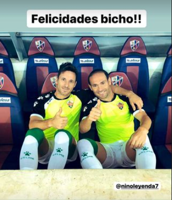 ElcheXTRA's tweet photo. Podría ser que Albacar ©️, leyenda del #ElcheCF, sea el nuevo entrenador del Ilicitano, acaba de cambiar su foto en Instagram y está en la ciudad.
También ha felicitado al que podría ser su segundo de a bordo, la #Le7enda hará una media hora. https://t.co/NBKWkaFLA8