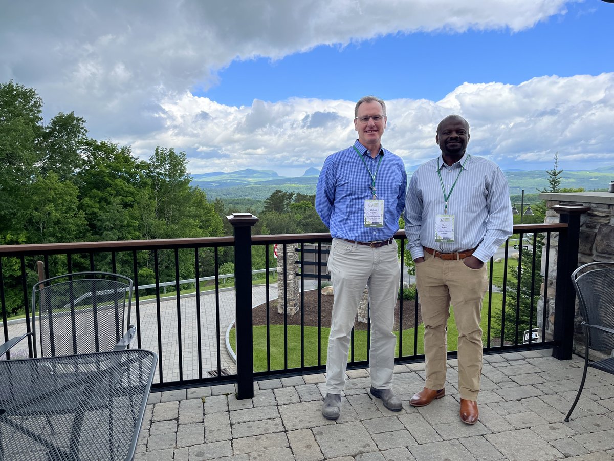 So great to meet <a href="/SafCeo/">Terry Baker SAF CEO</a> Terry Baker, who gave a terrific keynote address to a diverse audience of those who create and support our forest economy at the VT Forest Industry Summit in Burke this week!
<a href="/foresters/">Society of American Foresters</a> @VTForestNetwork #VTFPR #LocalWoodLocalGood #ForestProud