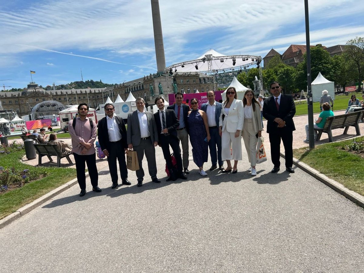 RMSGonline's tweet photo. La semana pasada acudimos con el equipo de @InvestMonterrey  a la gira por Hannover sumándonos a la promoción del estado de Nuevo León.

Gracias a Invest Monterrey por esta gran oportunidad de hacer sinergia con ustedes. ¡Qué sigan los logros! #hannovermesse2022 https://t.co/DzSznqj48C