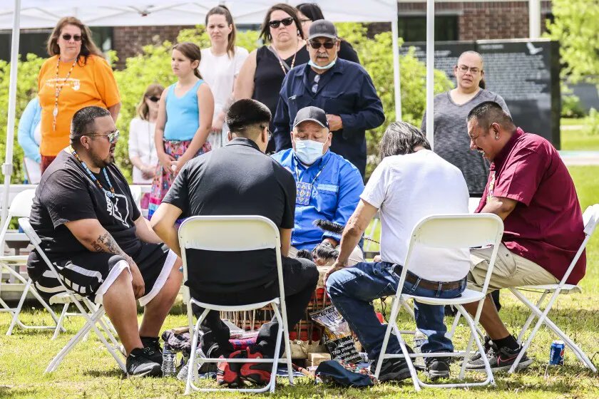 IndianAffairs's tweet photo. “We have very little land base, and getting 28,000 acres back is important for our people. It gives us more area for hunting, blueberry picking, and getting our traditional medicines.” Read: https://t.co/jbyzrz0eIS
#LandBack #WaterBack #RelativesBack #EverythingBack https://t.co/Q4rgKTtiDp