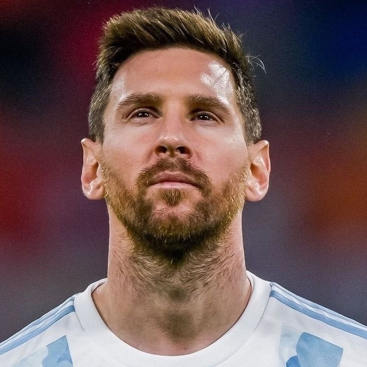 📊Gols pela seleção sem contar pênaltis e amistosos:

🇵🇹 Cristiano Ronaldo - 82 gols
🇦🇷 Lionel Messi - 38 gols

Ué…