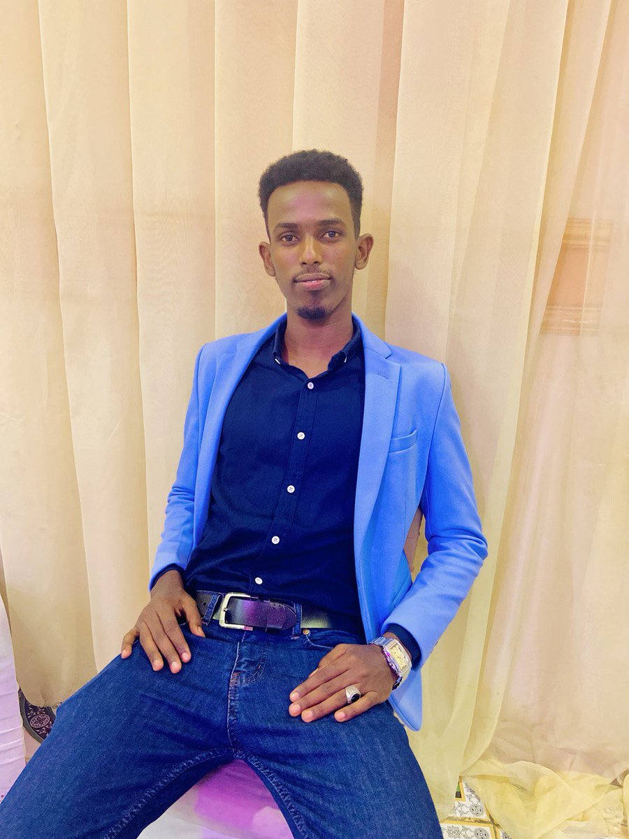 Time and tide never wait for a man 
Blessed juma ❤