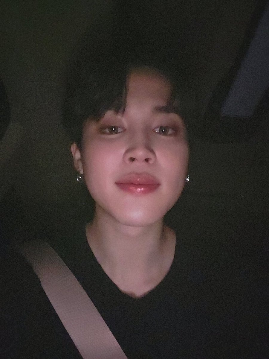 <a href="/BTS_twt/">방탄소년단</a> [TRAD 🇧🇷] 

Foi um momento realmente feliz 
Pessoal, voltem [para casa] em segurança! 
Obrigado ARMY 😊
#JIMIN 

🍓| <a href="/BTS_twt/">방탄소년단</a> ©miiniyoongs