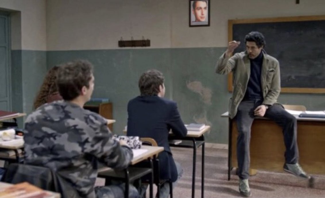 _filoderba's tweet photo. ma che ne sanno quelli che non hanno vissuto il mercoledì è il giovedì sulla rai #marefuori https://t.co/hA3ZCP1WuA