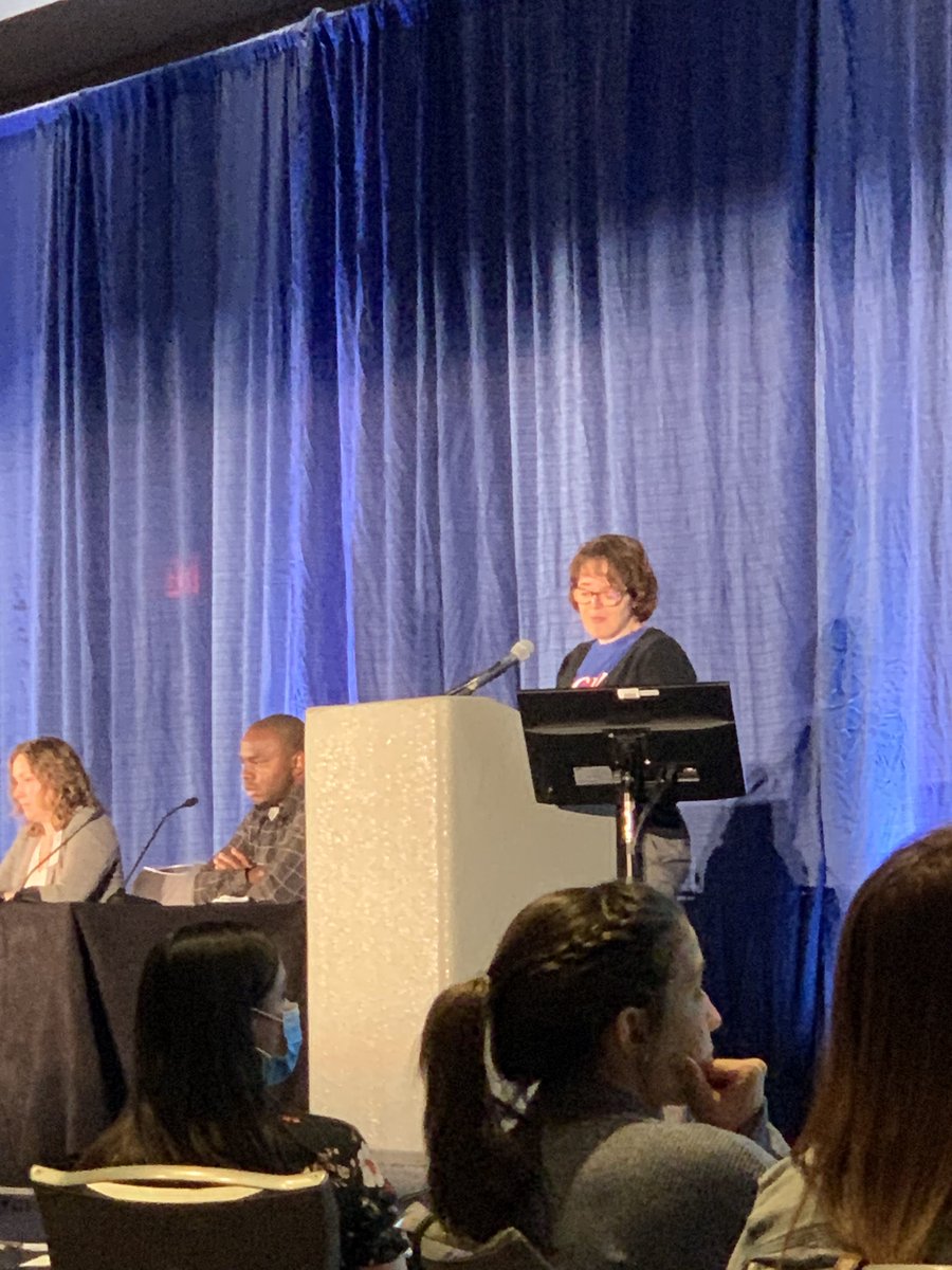 The brilliant @sfahnhorst presenting data 📊 on VAD use for bridge to transplant or as chronic therapy in patients with #Fontan circulation 🫀
👏👏👏
#ACHD2022