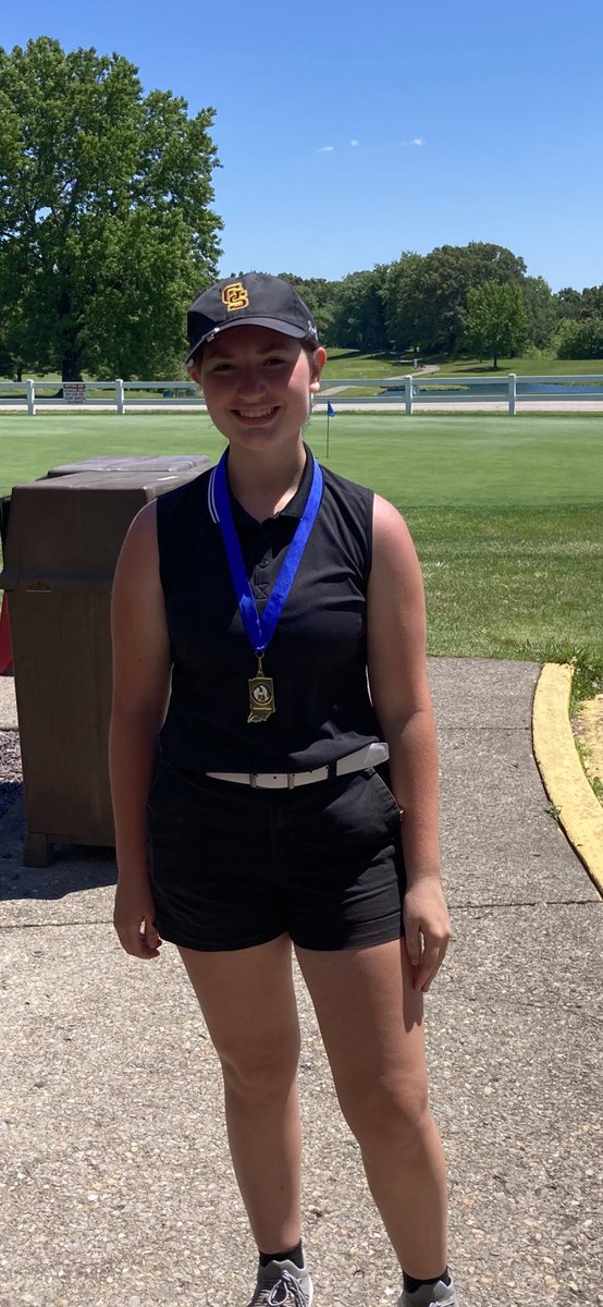 MadilynSperling's tweet photo. Came in first place at Christmas Lake Golf Course yesterday in a Indiana Junior Golf tournament⛳️⛳️
@injrgolf @indianahsgolf @BHSGirlsGolf20 @AJGAGolf @ncsa @SWI_Sports @playgolfcollege @Asmrecruitgolf @LPGAGirlsGolf @indyhsscores https://t.co/g1fngBziyS
