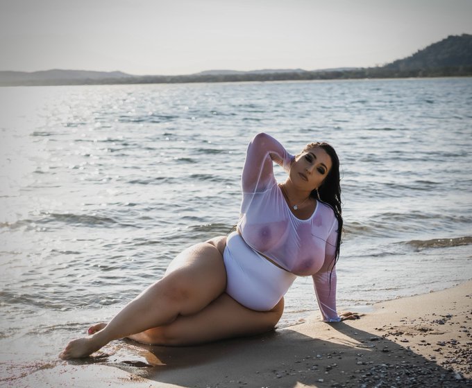 The front view of my new IG post ?
https://t.co/rxbsVK5EaD https://t.co/ySDocKXcno
