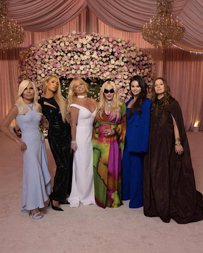 mattxiv's tweet image. this is a renaissance painting