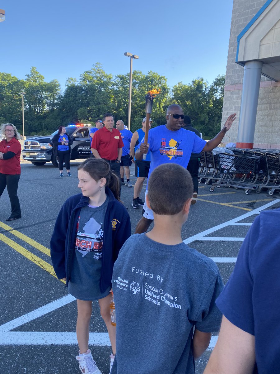 DATER ELEMENTARY SCHOOL tweet media