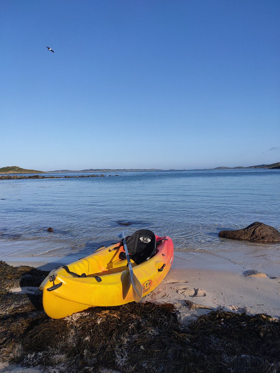 We've got a great week of weather coming up, so if you want to explore uninhabited islands by kayak or have a go at paddle boarding just book online. The best moments happen at sea. @visitIOS @IOSTravel #IslesOfScilly #KayakHire #Paddleboarding