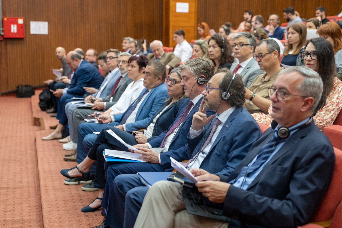 FranceenSerbie's tweet photo. Clap de fin 🎬 de la conférence « Les Balkans vers un avenir européen commun » #PFUE. Immense merci à tous les participants pour ces deux jours d’échanges autour de la réconciliation en Europe. @eusrbija @coe @OefzCFA @nbsrb @ofaj_dfjw @CdBalkans https://t.co/hiUJlDkCnu