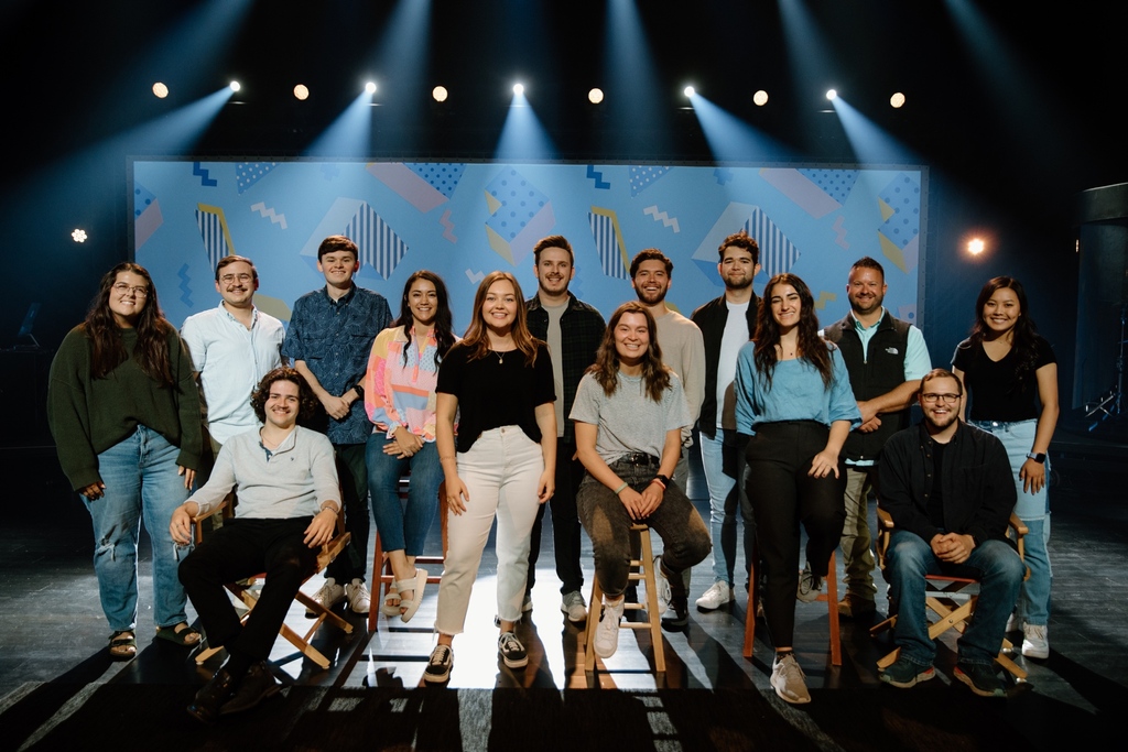 Welcome to the 2022 class of our Hillside Internship + Residency Program! Please join us in praying that God works powerfully in their lives this summer!

#hillsideinterns
#hillsideonline