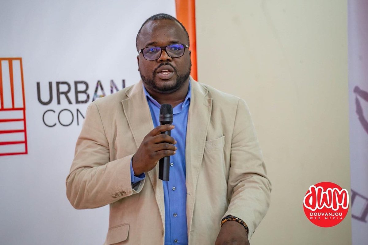 Urbanartconsult's tweet photo. Photos des moments fors du lancement du projet @yesshepaints @Urbanartconsult @undphaiti @ChristianMatho5 #matpart merci à nos partenaires de la confiance 
 📷 @TICKETmaghaiti @SiBelleHaiti @Douvanjou1 https://t.co/tRl9fALvDk