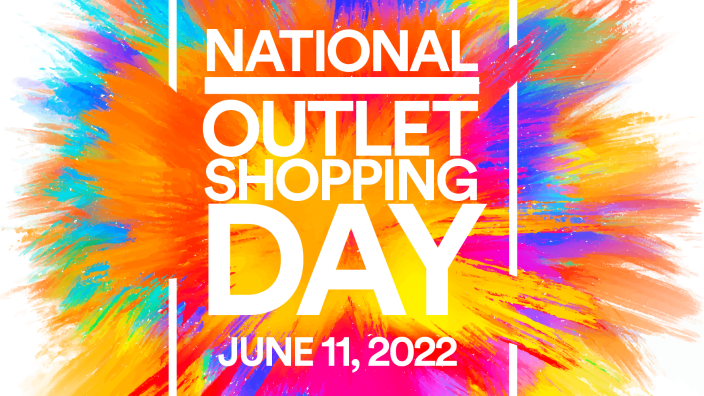 BookWarehouseMC's tweet photo. This weekend we will be celebrating National Outlet Shopping Day!! It's the perfect time to come stock up on books with our buy one bundle at full price &amp; get the 2nd bundle for 50% off!! Time to fill those shelves!! We are open until 8 pm tonight. #Nationaloutletshoppingday https://t.co/HtATIhksZt