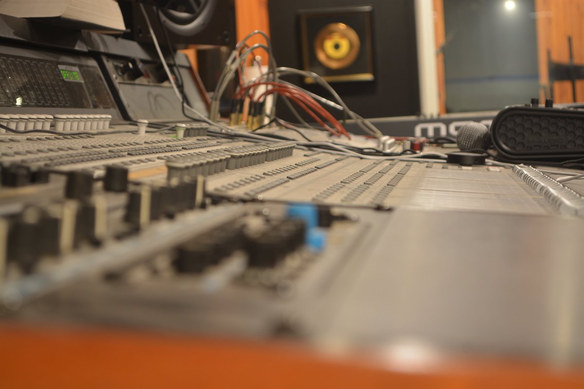 We've got state of the art digital &amp; analog equipment at Masterpiece Sound. Hundreds of plug-ins and multiple DAW's, including Pro Tools, Cubase and FL Studio running on our systems.