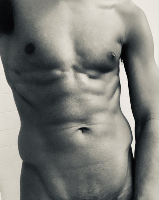 Who wants to lick me up? ? https://t.co/os2PB5BE4W