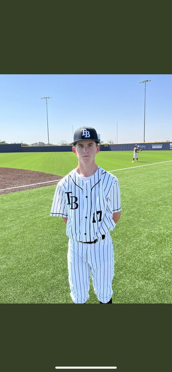 TheBiggs__'s tweet photo. Co-players of the game:                 

@war80620959 - went 2-2 with 3B, and 4 RBIs

@HulenMatthew - pitched a complete 7in game with 10Ks while only allowing 3 Hits. 

Great game fellas! 👏

(📸 via @FiveToolTexas) https://t.co/89Up9YiYwF