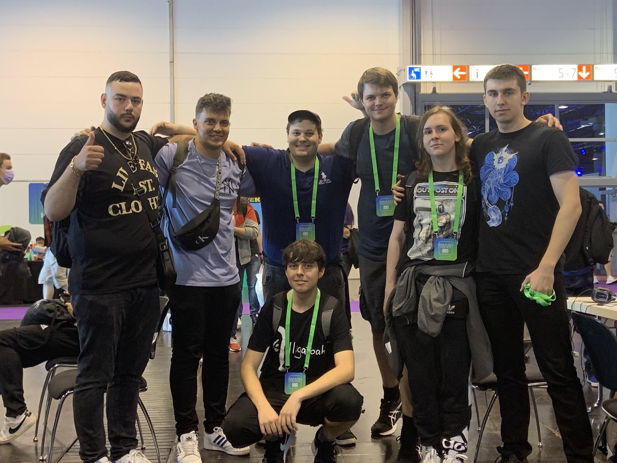 GuMo meine Freunde.
Auch wir waren auf <a href="/SmashContest/">Smash Contest</a> 2022.
Lieber später als nie.
Hier ist ein schönes Exemplar an Bild.
feat. <a href="/SelcaAbi/">Abcdfef</a>