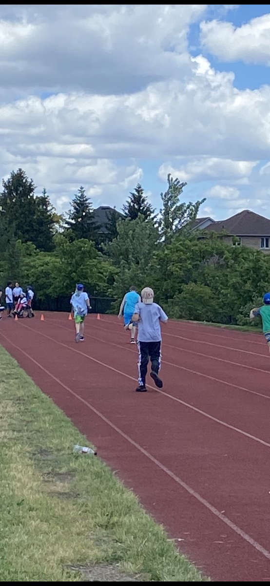 Incredible to have our <a href="/HDSBSpecEd/">HDSB Special Education Services</a> Special Athletes Track meet in person #celebrate #hdsb <a href="/HaltonDSB/">HDSB</a> been 3 yrs #wonderful #excitement #SATM