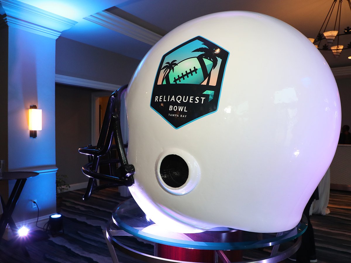 ReliaQuestBowl's tweet photo. We had a great time announcing our title sponsor @ReliaQuest on Thursday. 🏈🌴 Check out the photos here! 👇

https://t.co/PcsBY5eVxw

#ReliaQuestBowl #TampaBay https://t.co/tK25Qrvuho